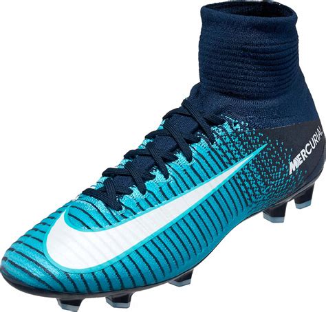 high top soccer shoes Nike